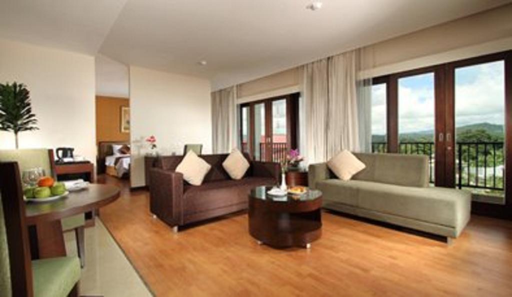 Sutanraja Hotel Manado Buitenkant foto